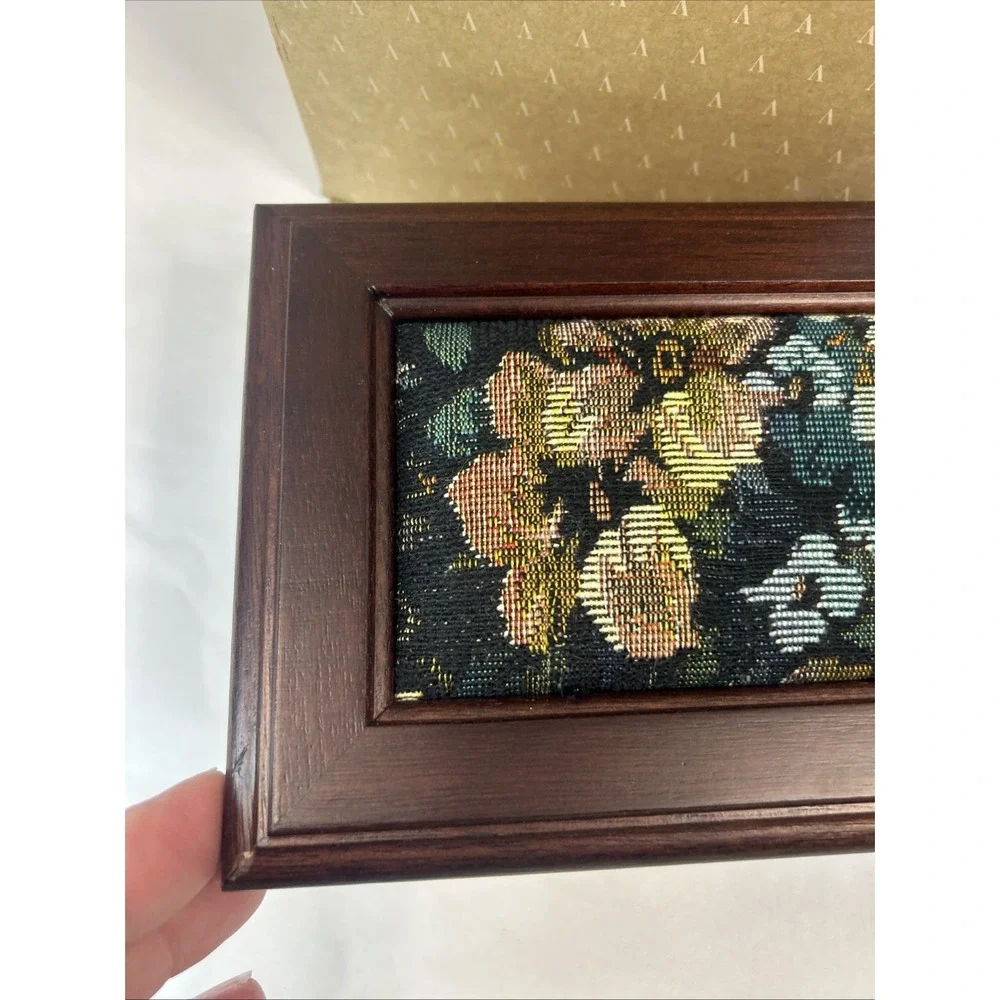 VTG Floral Tapestry Jewelry Box Wood W/ Mirror Lift Out‎ Tray Velvet Inside Read